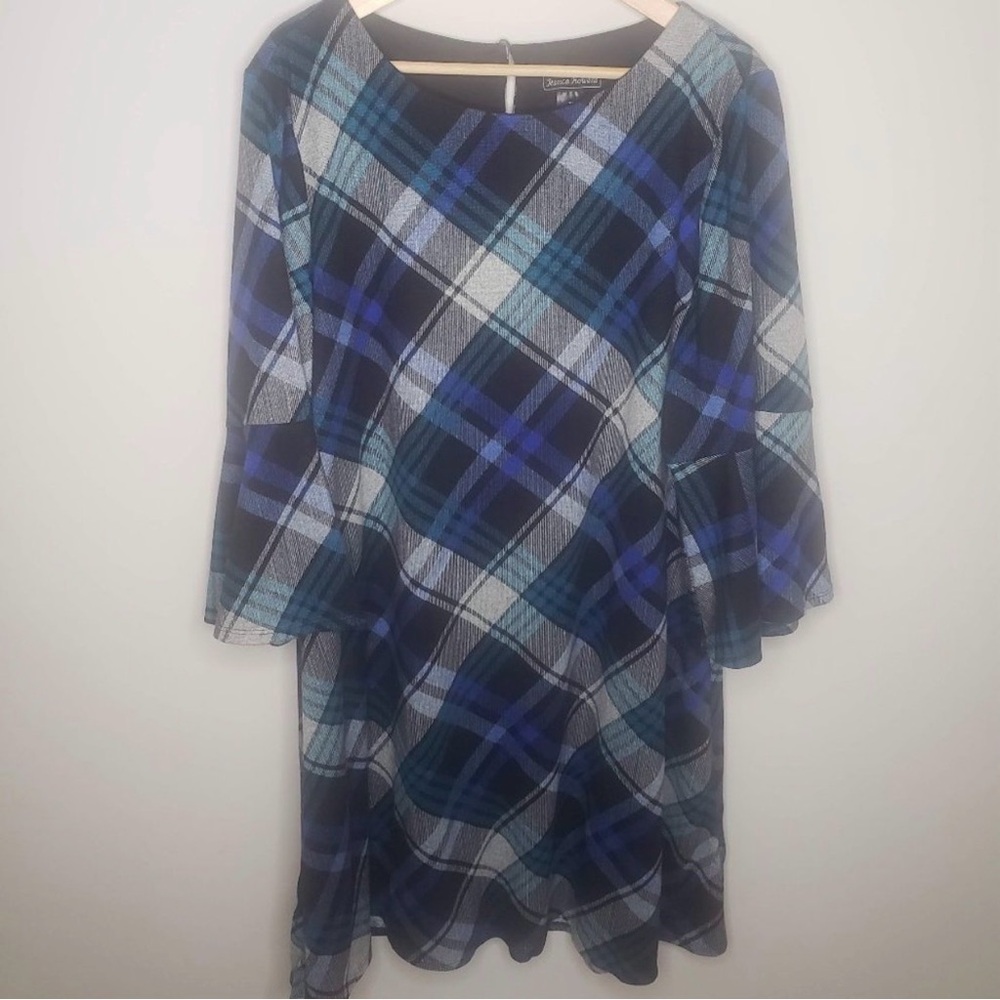 Jessica Howard - Long Sleeved Elegant Dress with Bell Sleeves - Size: 2X